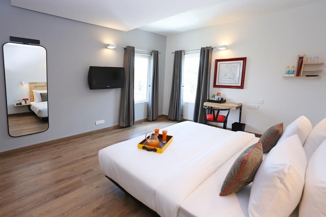 Oyo Townhouse 015 Lajpat Nagar Hotel New Delhi Bagian luar foto