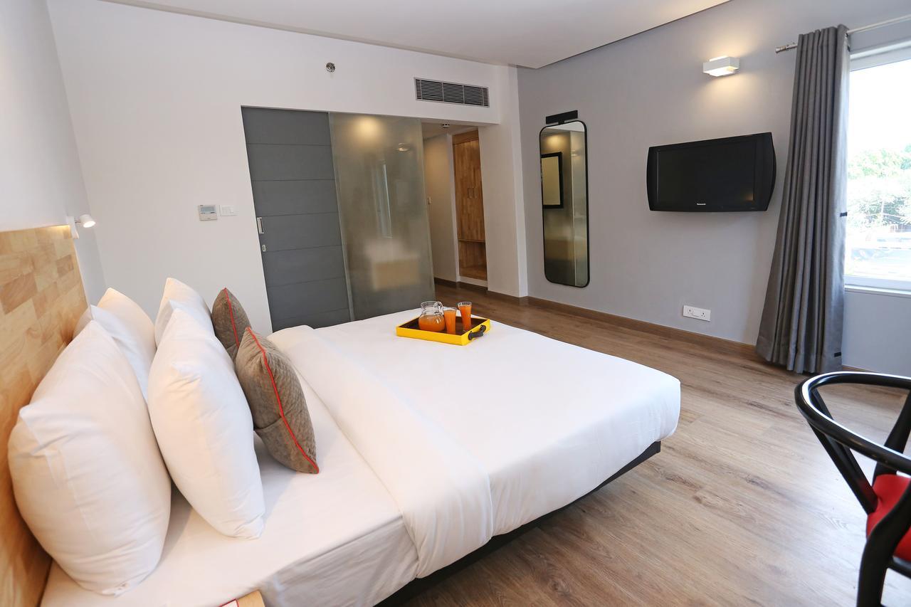Oyo Townhouse 015 Lajpat Nagar Hotel New Delhi Bagian luar foto