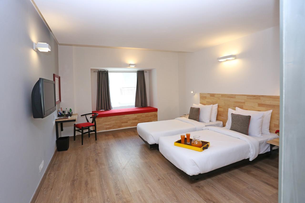 Oyo Townhouse 015 Lajpat Nagar Hotel New Delhi Bagian luar foto